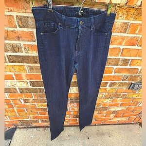 7 For All Mankind Kimmie Dark Distressed Wash Jeans. Straight Leg. Size 31